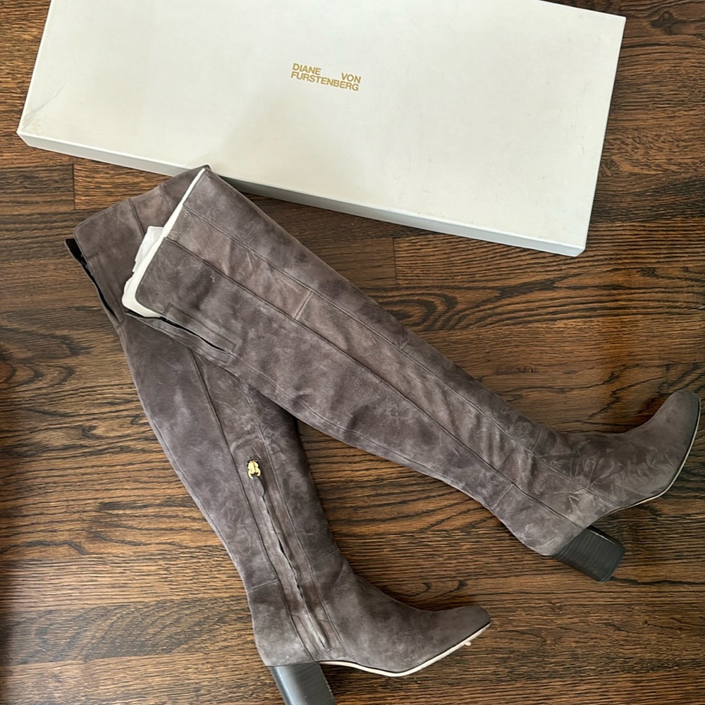 Diane Von Furstenberg tall thigh high over the knee gray suede boots, size 7 1/2